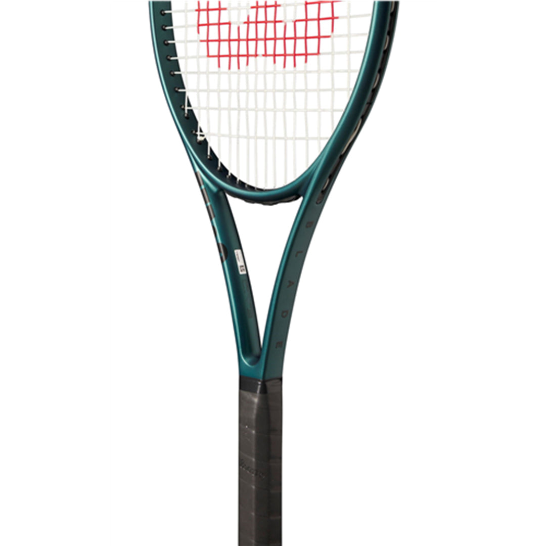 Wilson Blade 100L Tennis Racket